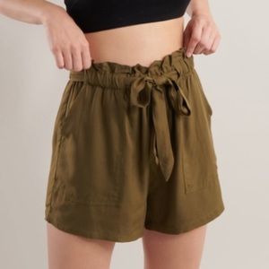 Garage army green paper bag pull on shorts